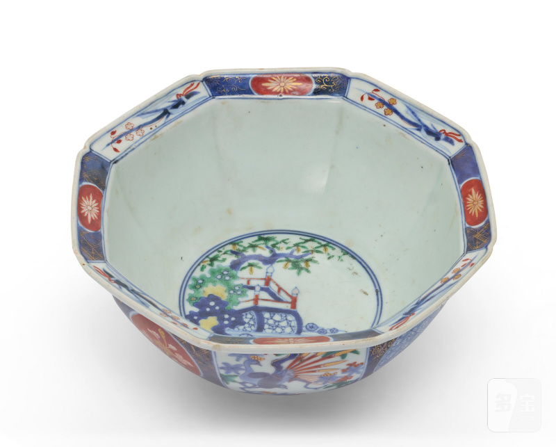 AN IMARI OCTOGONAL BOWL  JAPAN, EDO PERIOD, CIRCA 1700, APOCRYPHAL WANLI MARK - 图2